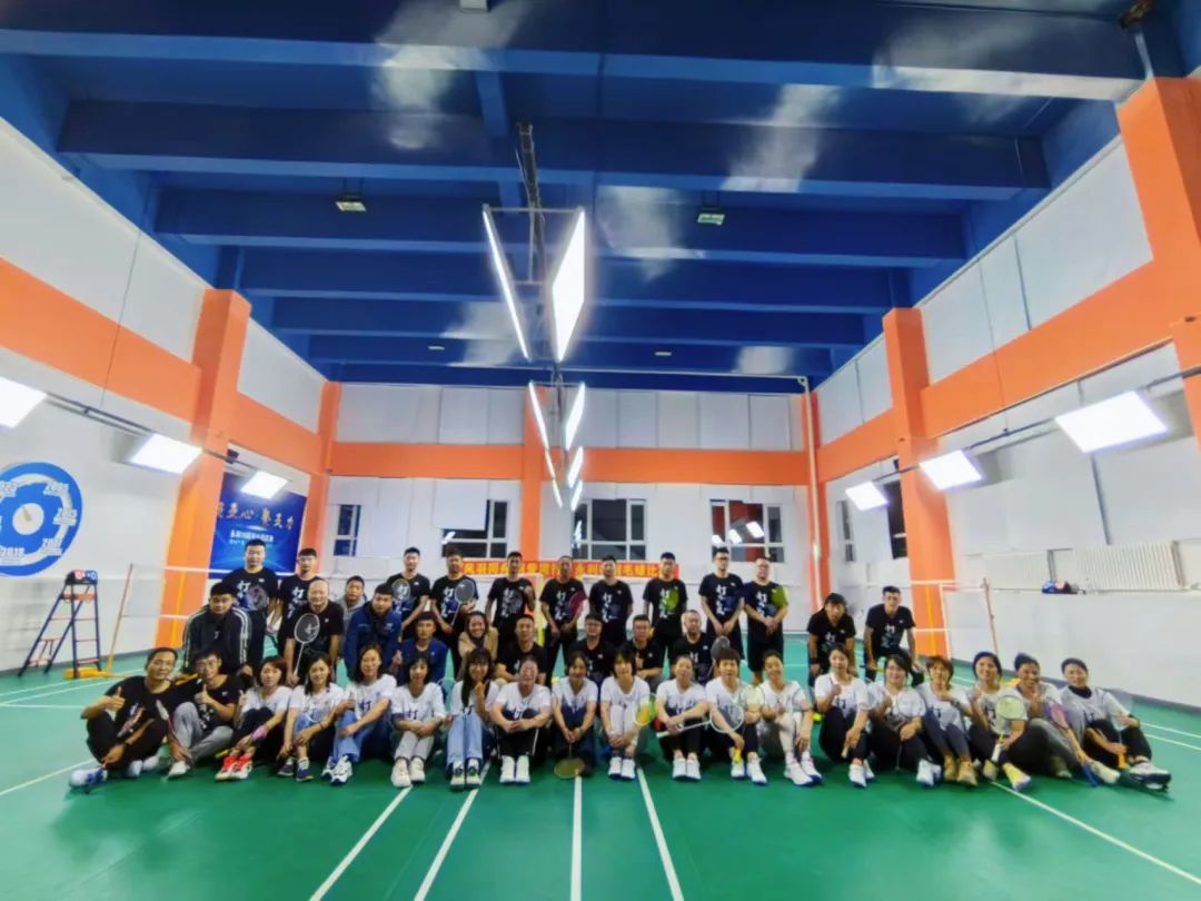 “風羽同舟 羽愛同行”——2023年“永利杯”羽毛球比賽